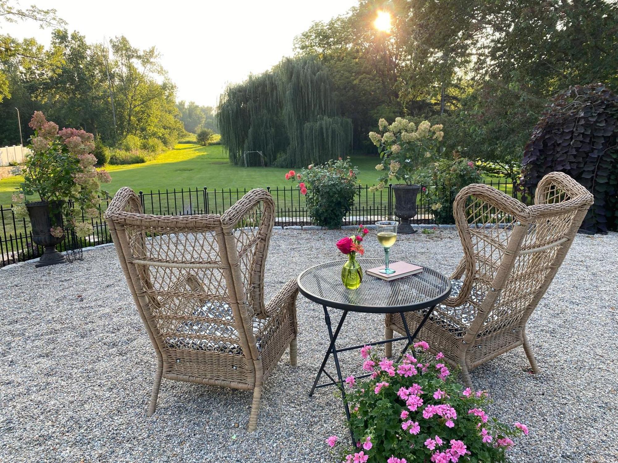 The Connecticut River Valley Inn Hartford South/Гластонбері Екстер'єр фото
